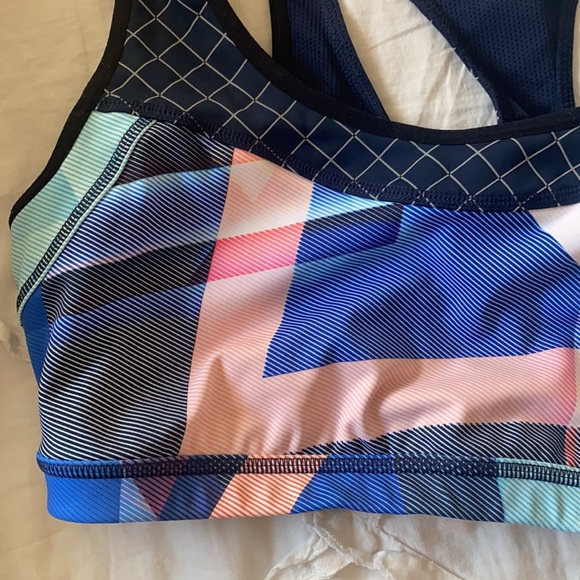 athleta sport bra size XL😍 - Picture 3 of 4